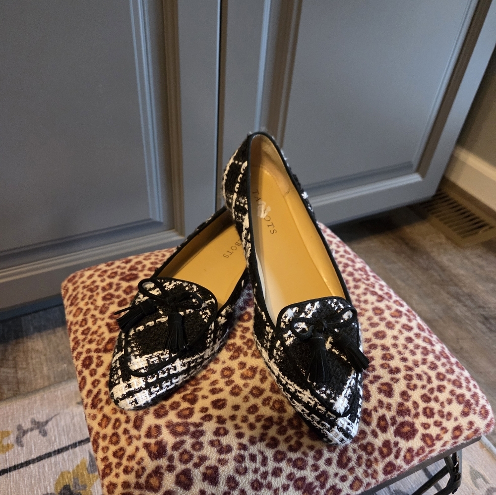 Talbots 61/2 Black and White Patterned Flats With TASSEL NWOT No Box